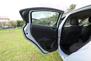 Alfa Romeo Giulietta 2015-thumb-13