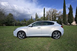 Alfa Romeo Giulietta 2015-thumb-2