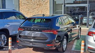 Skoda Octavia 2021 SPORTS WAGON 2.0 TDI AMBITION-thumb-4