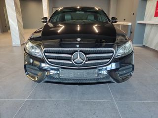 Mercedes-Benz E 220 2016 SALOON-thumb-1