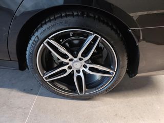 Mercedes-Benz E 220 2016 SALOON-thumb-18