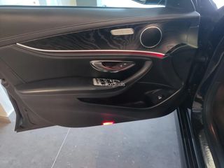 Mercedes-Benz E 220 2016 SALOON-thumb-23
