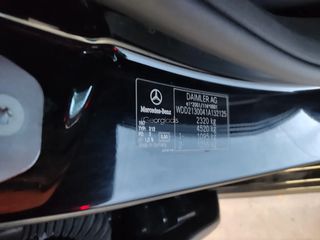 Mercedes-Benz E 220 2016 SALOON-thumb-14