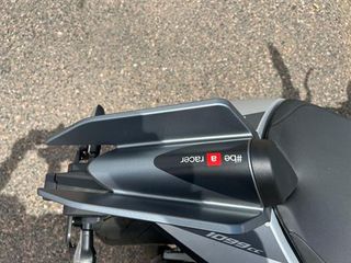 Aprilia Tuono 2025 V4-thumb-1