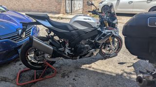 Aprilia Tuono 2025 V4-thumb-3