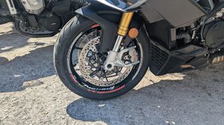 Aprilia Tuono 2025 V4-thumb-4