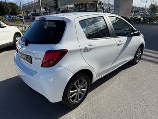 Toyota Yaris 2017-thumb-2