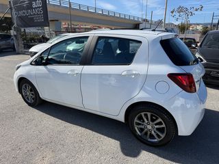 Toyota Yaris 2017-thumb-3