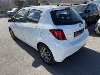 Toyota Yaris 2017-thumb-6