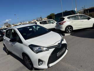 Toyota Yaris 2017-thumb-9