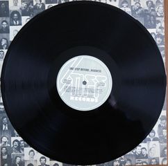 MADNESS - ONE STEP BEYOND…-thumb-4