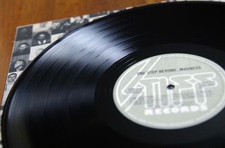 MADNESS - ONE STEP BEYOND…-thumb-8