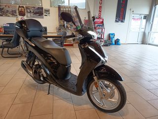 Honda SH 150i 2018 2018*ABS*TOP BOX*CBS*KEYLESS*ΕΛΑΣΤΙΚΑ MICHELIN-thumb-6