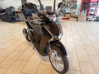 Honda SH 150i 2018 2018*ABS*TOP BOX*CBS*KEYLESS*ΕΛΑΣΤΙΚΑ MICHELIN-thumb-2