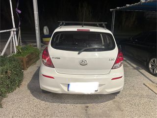 Hyundai i 20 2012-thumb-3