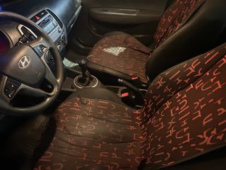 Hyundai i 20 2012-thumb-6
