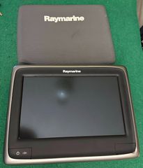 RAYMARINE 9" με Navionics+ & CP200 Sonar module και CPT100 Transducer