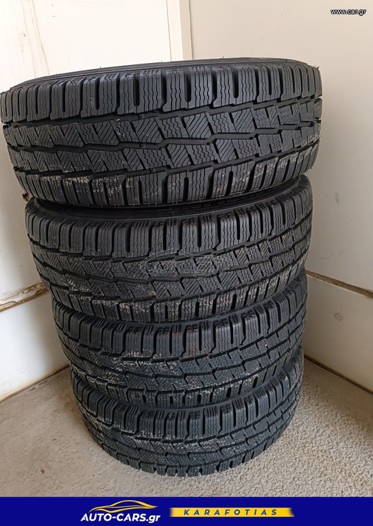 Michelin Agilis Alpin 215-65 R16