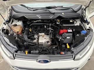 Ford EcoSport 2015 Titanium-thumb-37
