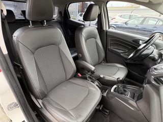 Ford EcoSport 2015 Titanium-thumb-12