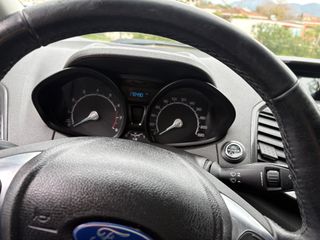 Ford EcoSport 2015 Titanium-thumb-35
