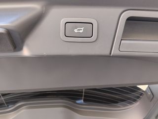 Land Rover Range Rover Velar 2022 RANGE ROVER VELAR  P400e 404ps 4WD-thumb-39