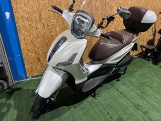 Piaggio Beverly 300i 2011-thumb-3