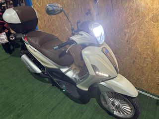 Piaggio Beverly 300i 2011-thumb-10