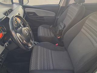 Toyota Yaris 2017 1.3 VVTI-thumb-6