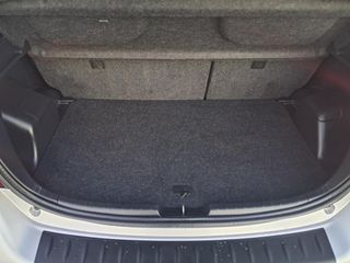 Toyota Yaris 2017 1.3 VVTI-thumb-14