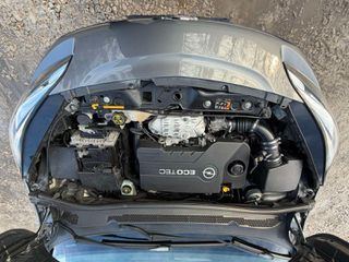 Opel Corsa 2015-thumb-16