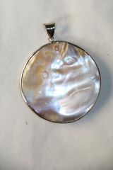 Σπάνιο κοχύλι, mother of pearl μοναδικό μενταγιόν δεμένο με Ασήμι 925 Nature Ocean Pearl code SBTS038B