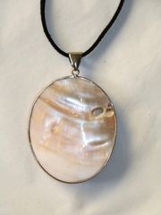 Σπάνιο κοχύλι, mother of pearl μοναδικό μενταγιόν δεμένο με Ασήμι 925 Nature Ocean Pearl code SBTS038D