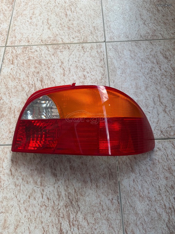 ΦΑΝΑΡΙ TOYOTA AVENSIS ΠΙΣΩ ΔΕΞΙ VALEO 1997-2003 ΦΑΝΟΣ