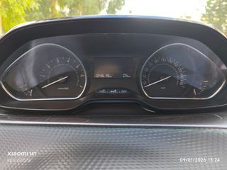 Peugeot 2008 2013 1.2 VTi Allure-thumb-15
