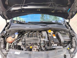 Peugeot 2008 2013 1.2 VTi Allure-thumb-16