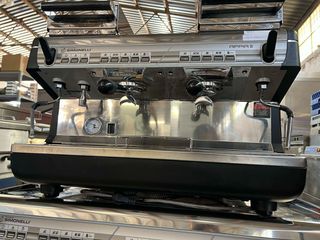 Μεταχειρισμένη επαγγελματική μηχανή Εspresso SIMONELLI APPIA 2 V GR L-thumb-3
