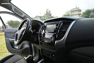 Mitsubishi L200 2016-thumb-16
