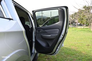 Mitsubishi L200 2016-thumb-20