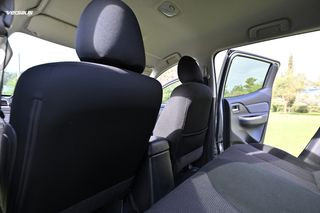 Mitsubishi L200 2016-thumb-18