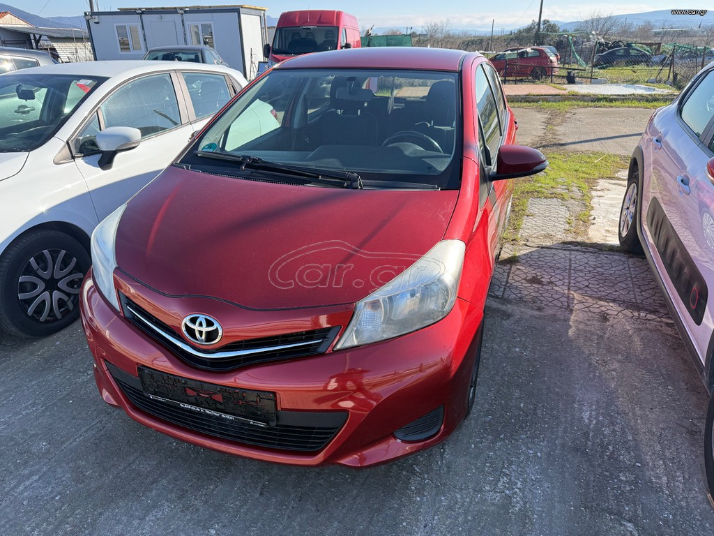 Toyota Yaris 2013 YARIS 1.3 VVTI