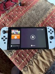 Nintendo Switch OLED-thumb-3