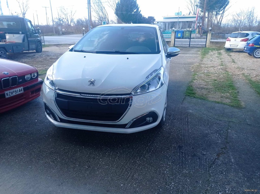 Peugeot 208 2016