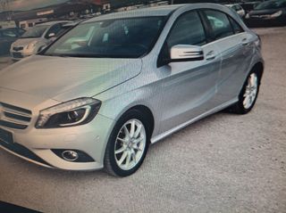 Mercedes-Benz A 180 2015 CDI-thumb-1