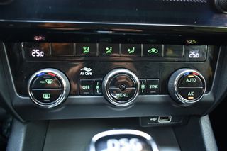 Skoda Octavia 2019 ΦΥΣΙΚΟ ΑΕΡΙΟ 1500CC // 130HP ΑΡΙΣΤΟ-thumb-19