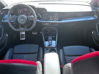 Audi RS3 2024 Sportback-Quattro 400hp/Sunroof-thumb-15