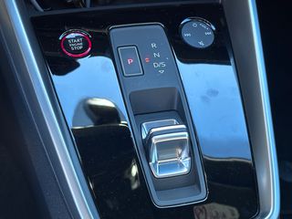 Audi RS3 2024 Sportback-Quattro 400hp/Sunroof-thumb-23