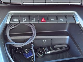 Audi RS3 2024 Sportback-Quattro 400hp/Sunroof-thumb-35