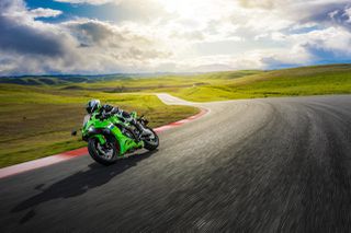 Kawasaki ZX-6R Ninja 2026-thumb-12