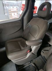 Chrysler Grand Voyager 2002-thumb-2